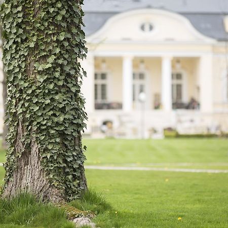 Amade Chateau Vrakúň Buitenkant foto